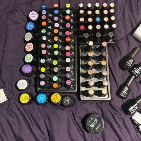 Beetles and Modelones Gel Nail Polish Set
